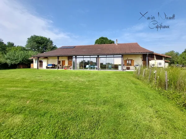 Maison à vendre 5 pièces proche de SAINT TRIVIER DE COURTES (01)