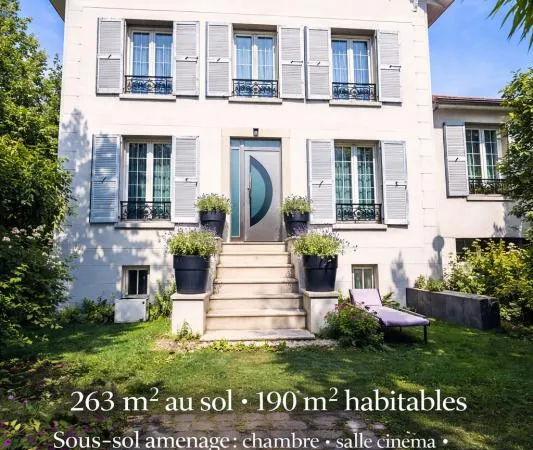 Grande maison familiale 263 m² avec jardin sans vis-à-vis- 3 min du RER le Raincy- Rare sur le secte