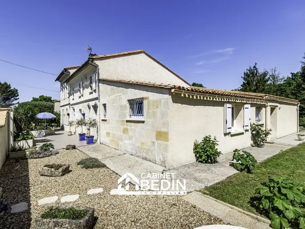 Maison 6 pièces 270 m²