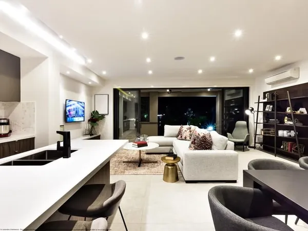 RARE APPARTEMENT 3 PIECES AVEC SON EXTERIEUR SANS VIS A VIS PROCHE LIGNE 12