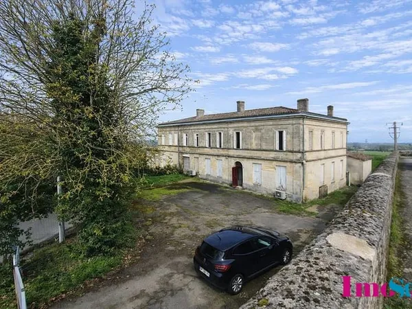 Bureau et espace de travail Vente Saint-Loubès  250m² 433000€
