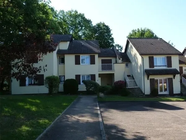 TOUCY - APPARTEMENT T2