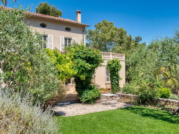 Maison 4 pièces 277 m²