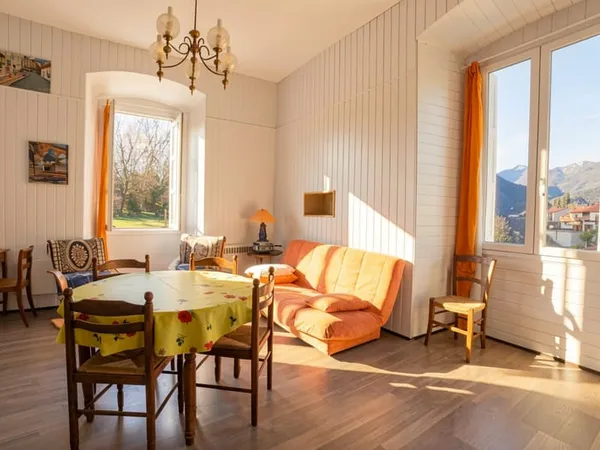 appartement atypique T1 bis avec entrée indépendante et extérieur