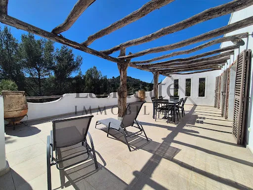 Maison 4 pièces 179 m²