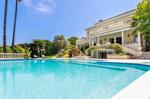 Maison 400 m²