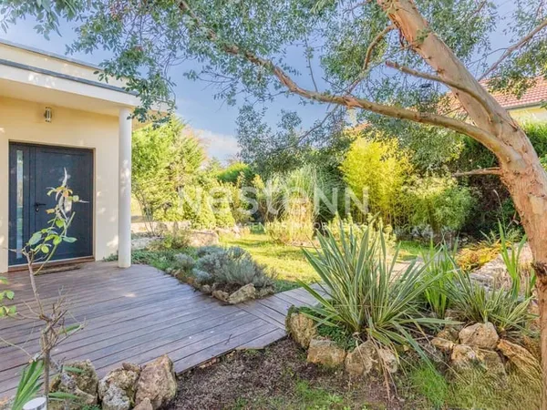 Maison 7 pièces 229 m²