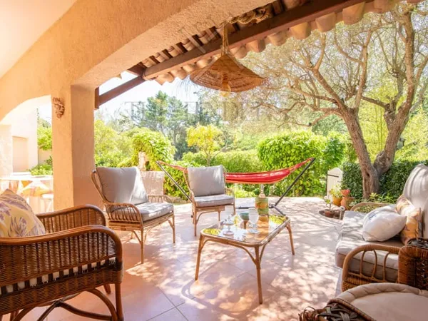 Appartement de charme en rez-de-jardin, au coeur de la nature