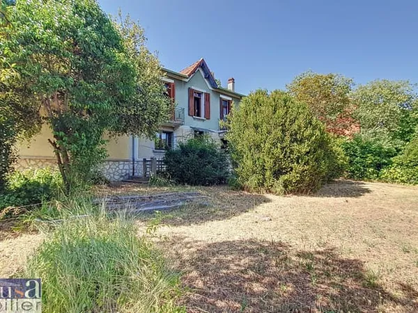 Quartier Gazelle - Maison de type 9 - 232 m2 sur parcelle de 2049 m2
