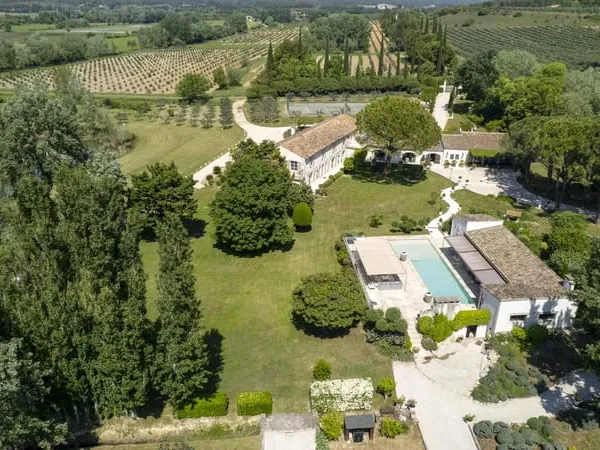 Maison 8 pièces 620 m²