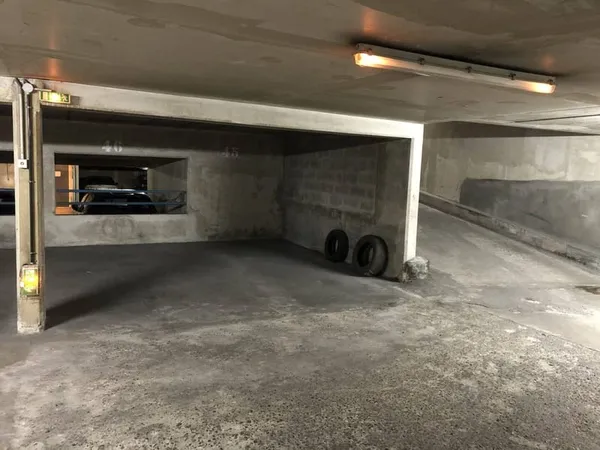 Parking 11 m²