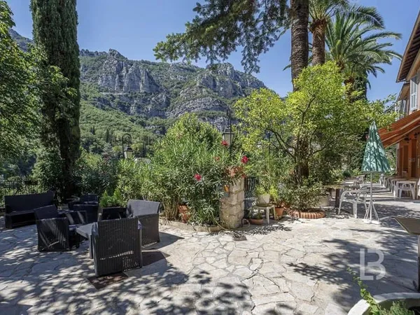 Maison 20 pièces 500 m²