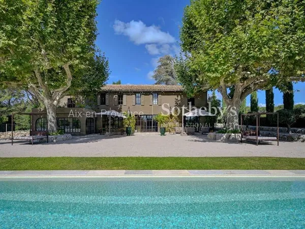 Maison 23 pièces 620 m²