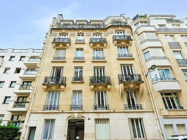 Studio 1 pièce 14 m²