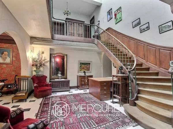 Maison 12 pièces 420 m²