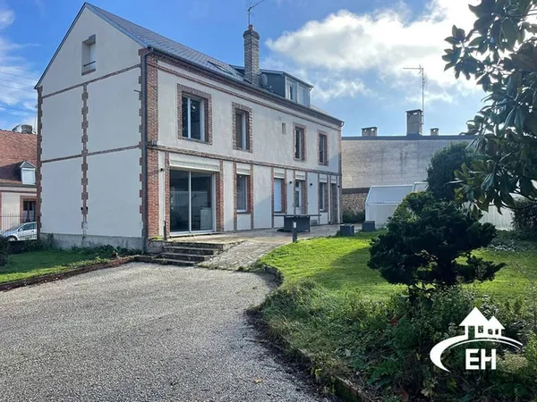 Maison 9 pièces 230 m²