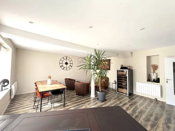 Maison 7 pièces 187 m²