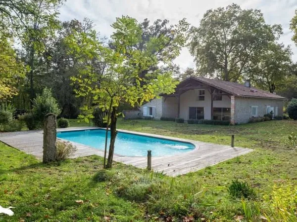 Maison 7 pièces 205 m²