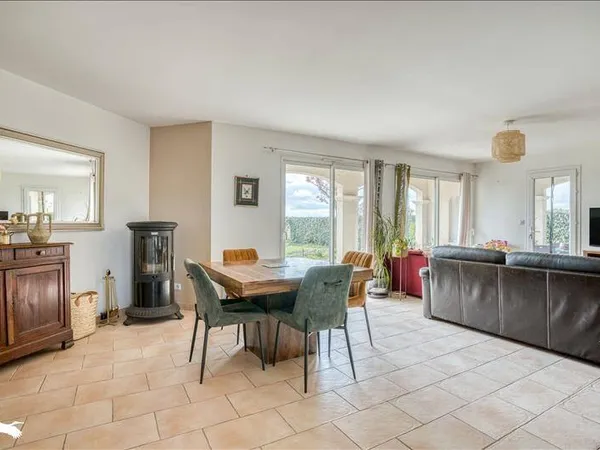 Maison de plain-pied 5 pièces 105 m²