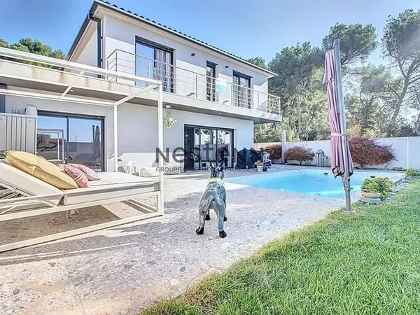 Maison 5 pièces 140 m²