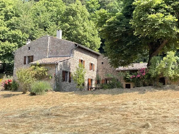 Maison 5 pièces 190 m²