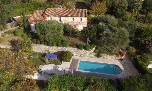 Villa 5 pièces 201 m²