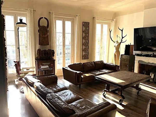 Maison 7 pièces 215 m²