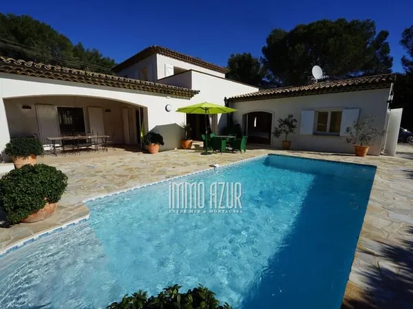Villa 6 pièces 200 m²
