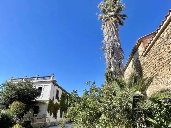 Maison 2 pièces 250 m²