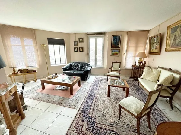 Appartement 5 pièces 176 m²