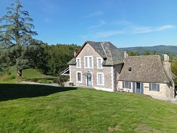 Maison 8 pièces 200 m²