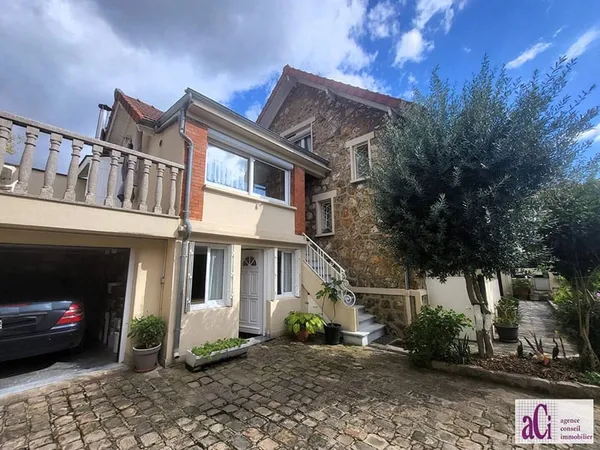 Maison 12 pièces 256 m²