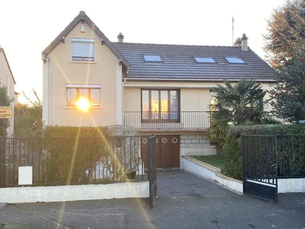 Maison 9 pièces 186 m²