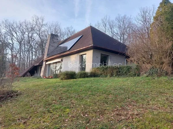 Maison 8 pièces 262 m²