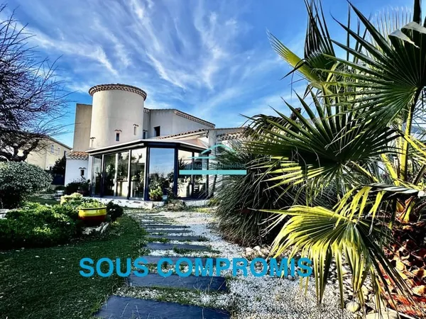 Villa 6 pièces 180 m²
