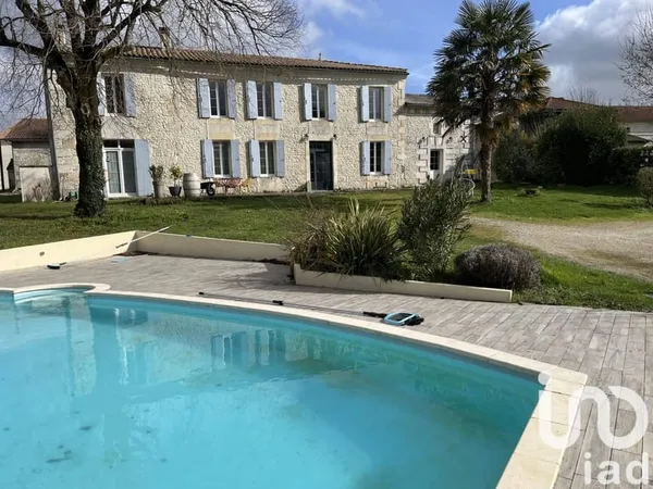 Maison 8 pièces 320 m²