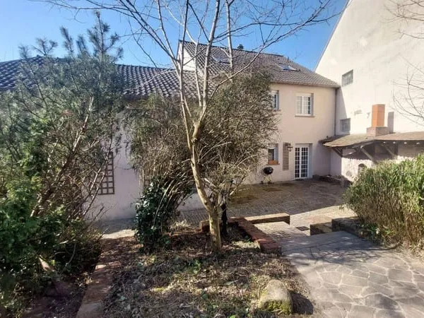 Maison 7 pièces 227 m²