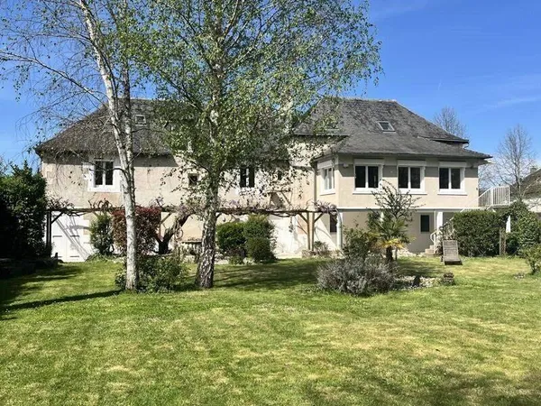 Maison 9 pièces 236 m²