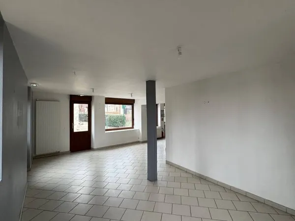 Local commercial 165 m²