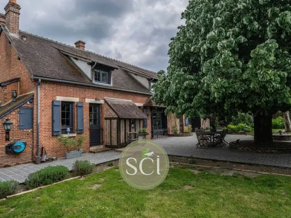 Maison 7 pièces 300 m²
