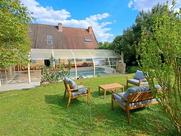 Maison 7 pièces 261 m²