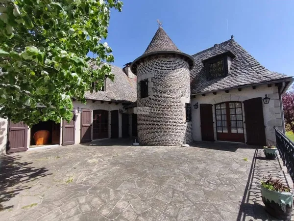 Maison 8 pièces 210 m²