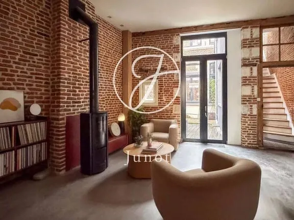 Maison 7 pièces 202 m²