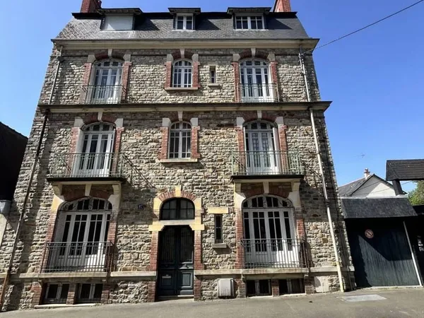 Maison 8 pièces 190 m²