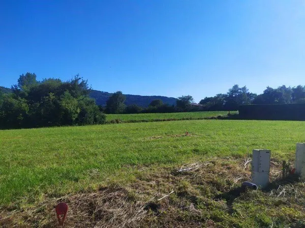 Terrain 845 m²