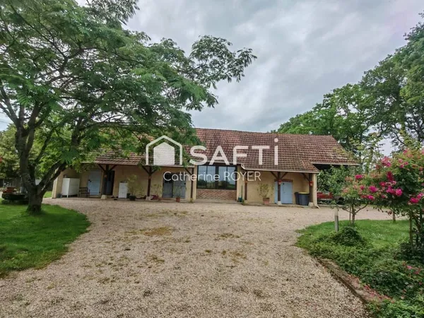 Maison 6 pièces 186 m²