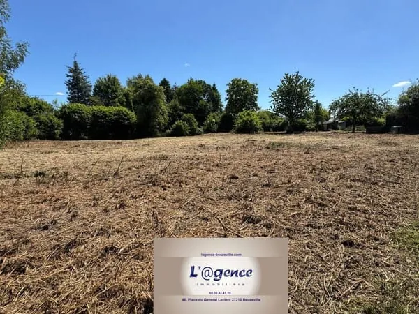 Terrain constructible 2037 m²