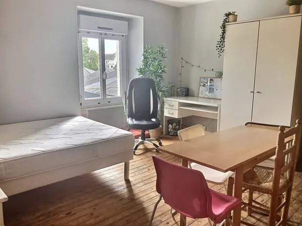 Appartement 7 pièces 120 m²