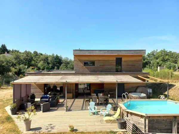 Maison 5 pièces 154 m²