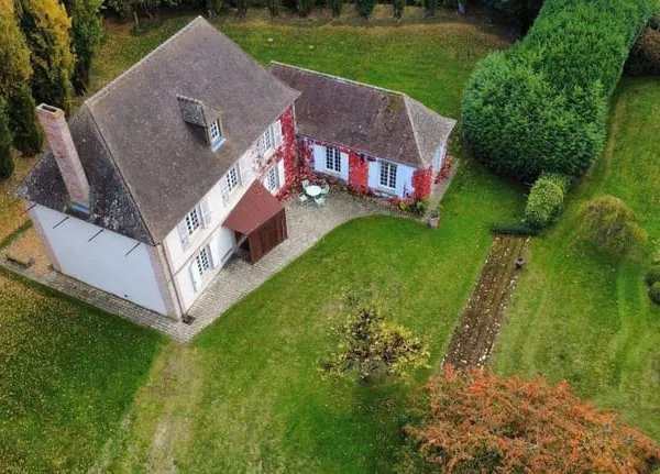 Maison 9 pièces 301 m²